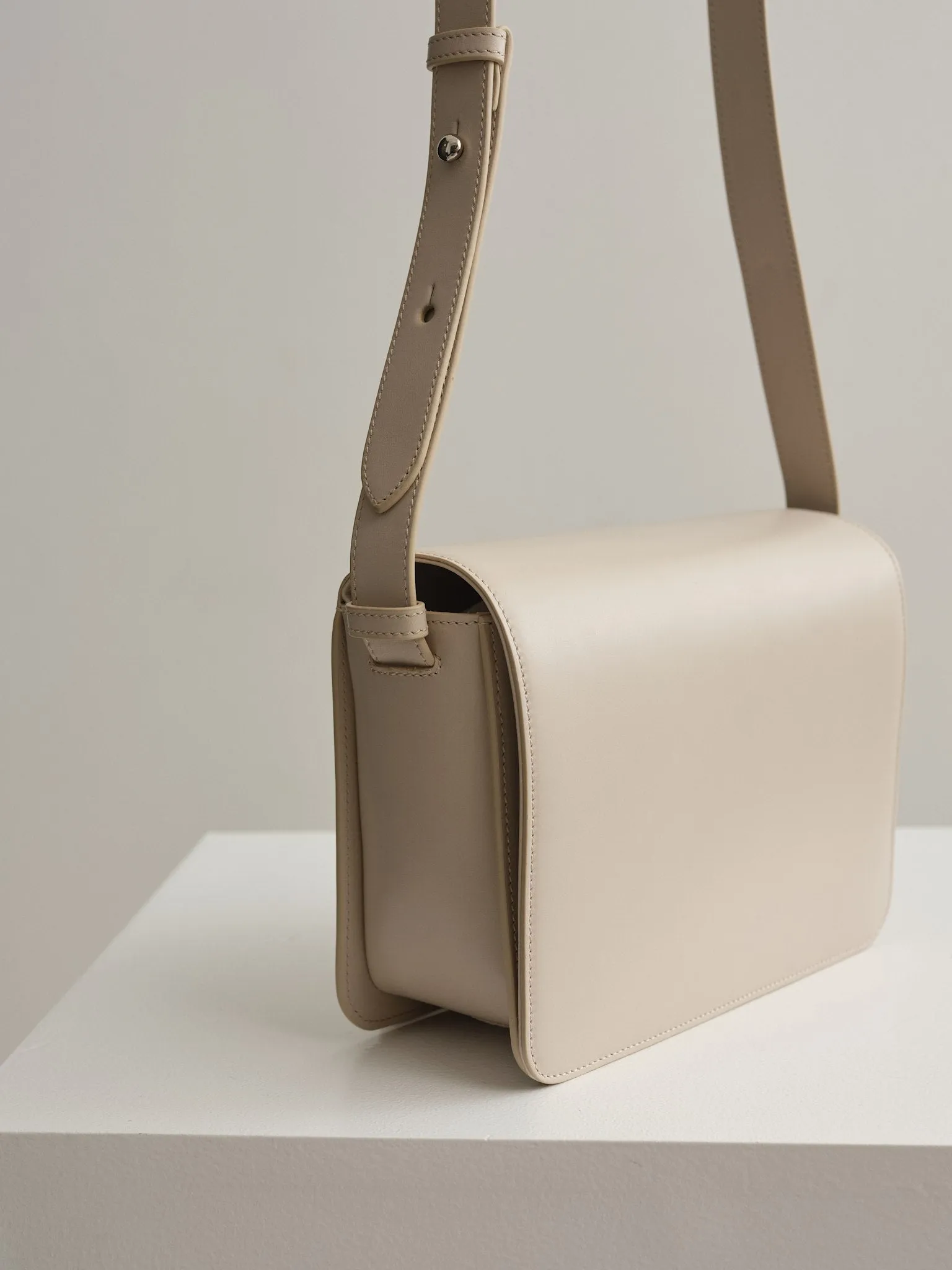 ANNIKA BAG - CEMENT VITELLO