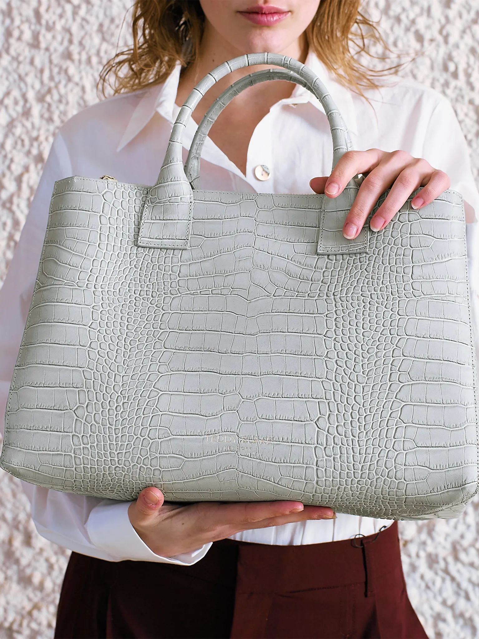 Bella Croco 15" - Light Grey