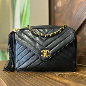 CHANEL Vintage Chevron Lambskin Shoulder Bag
