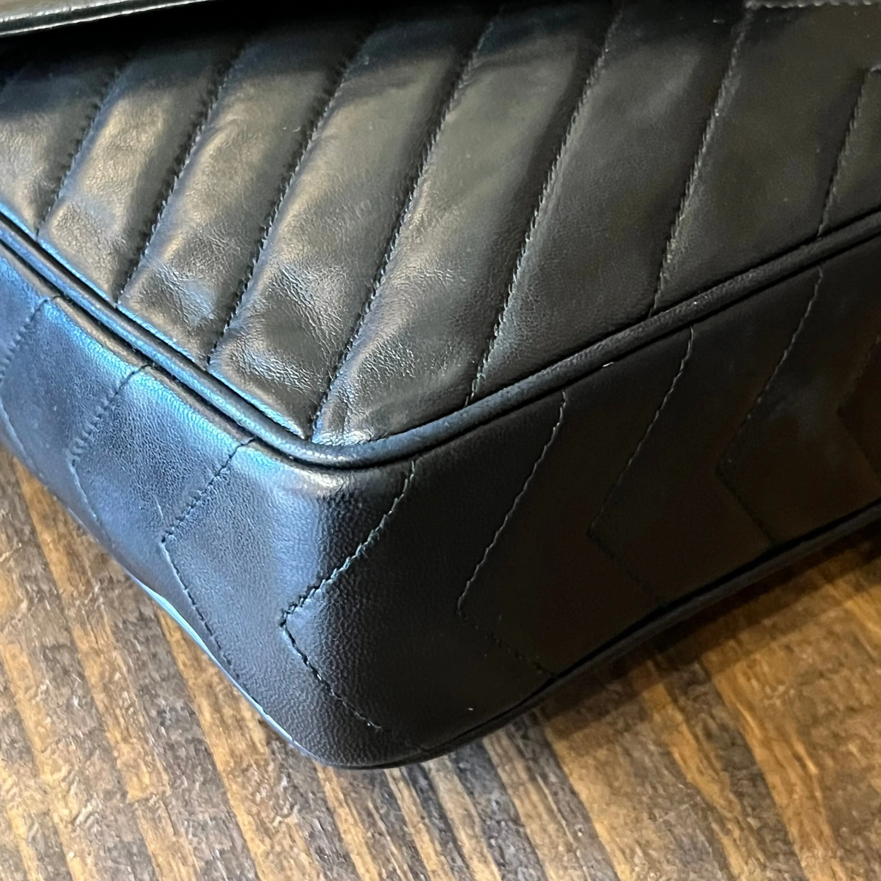 CHANEL Vintage Chevron Lambskin Shoulder Bag