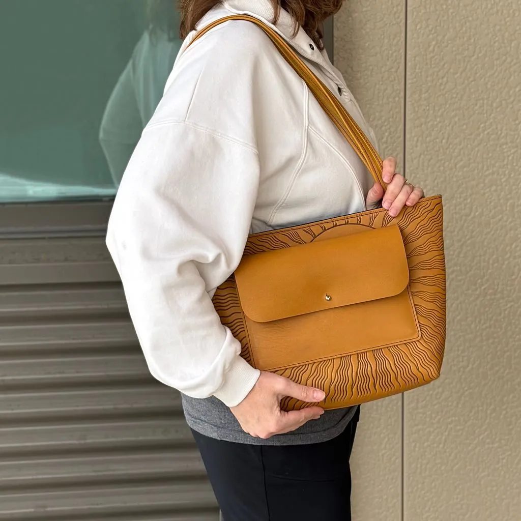 Classic Tote, Sun