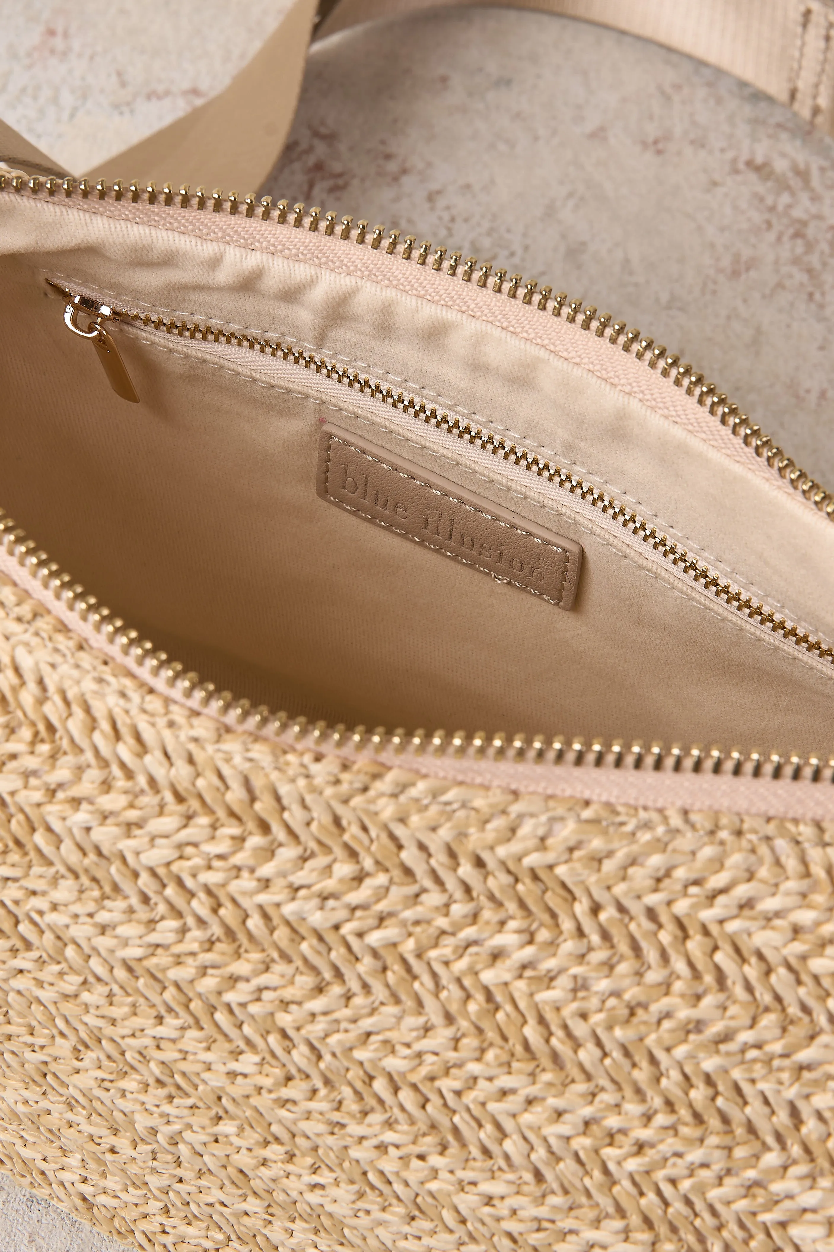 Crescent Crochet Shoulder Bag - Natural