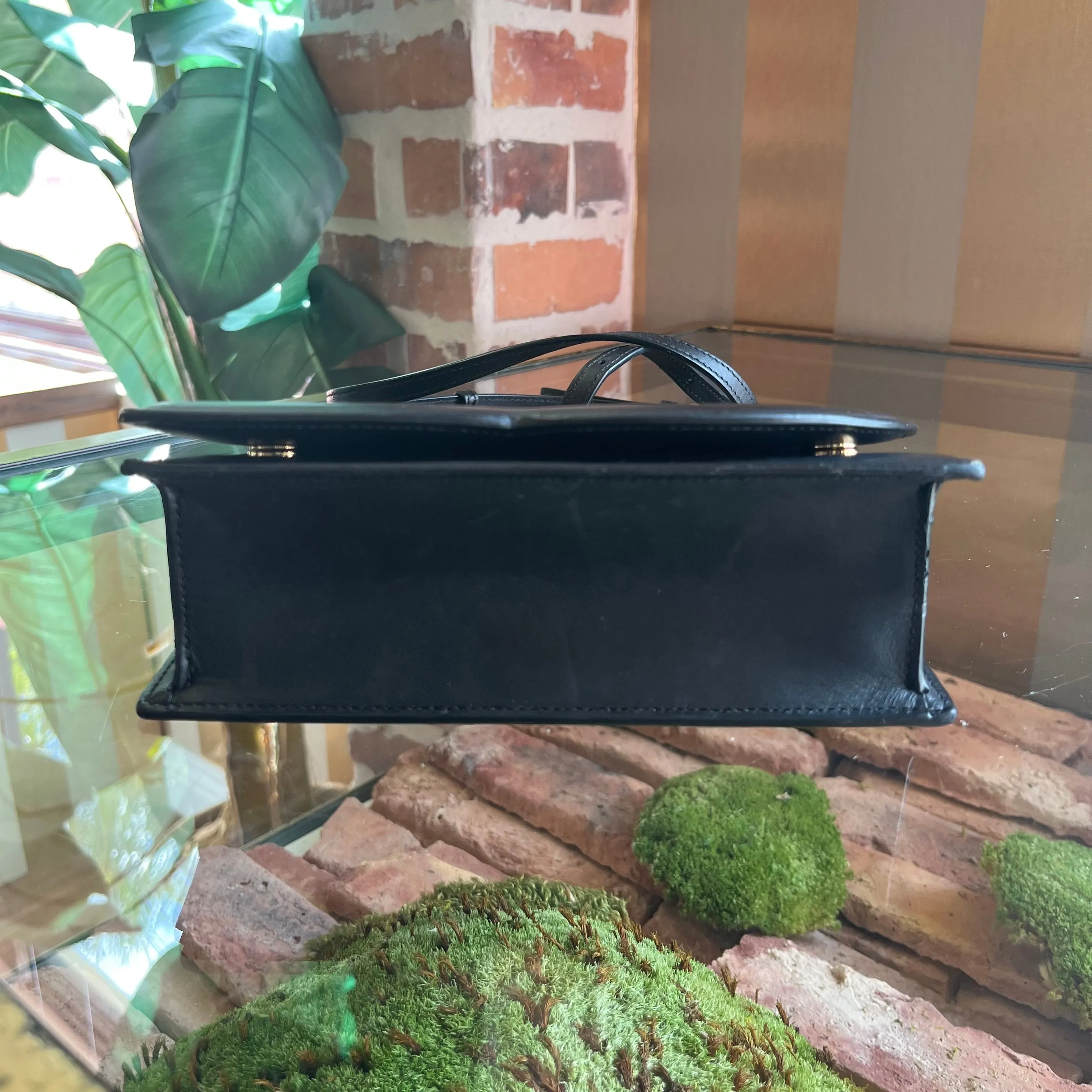 DOLCE AND GABBANA DG Logo Flap Leather Crossbody