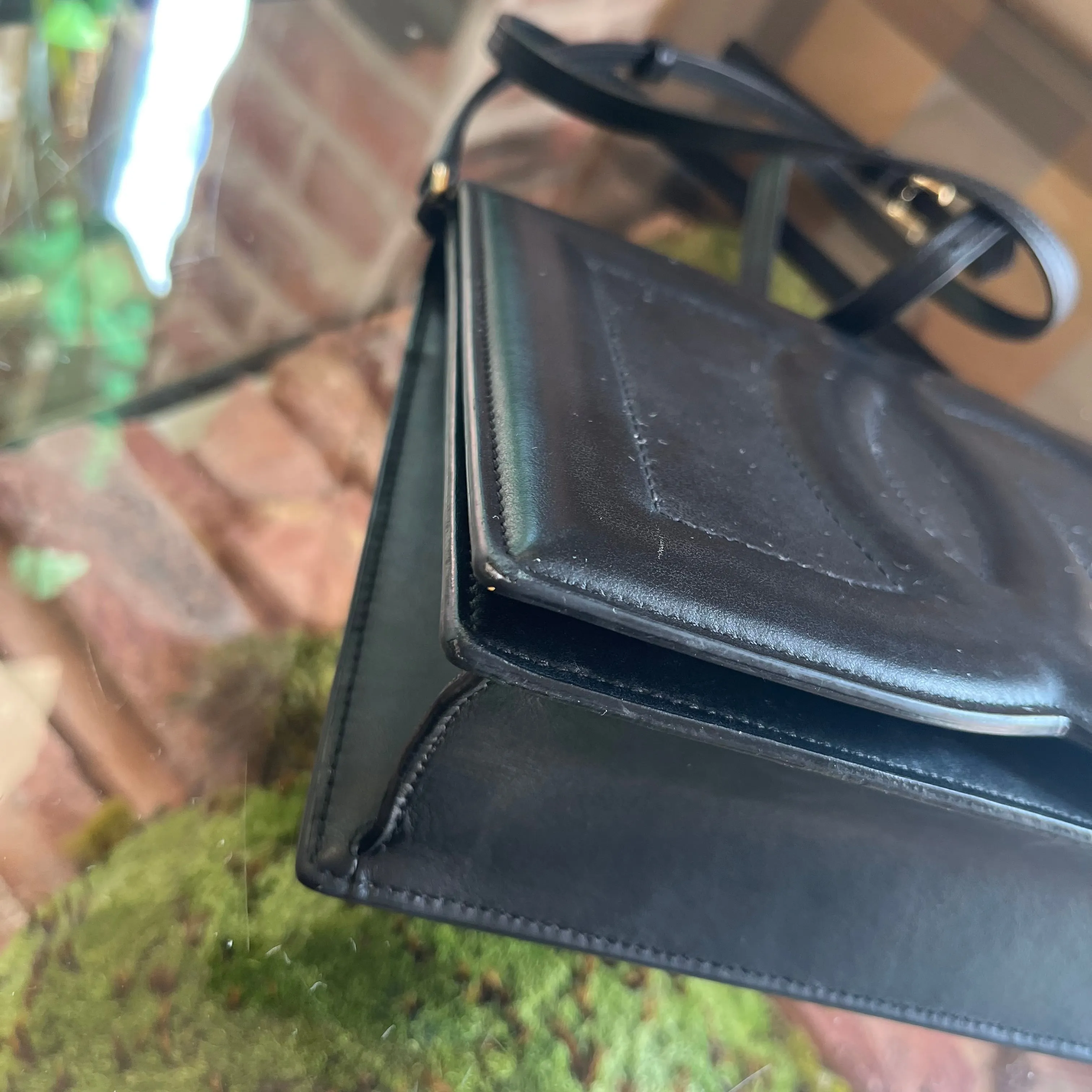 DOLCE AND GABBANA DG Logo Flap Leather Crossbody