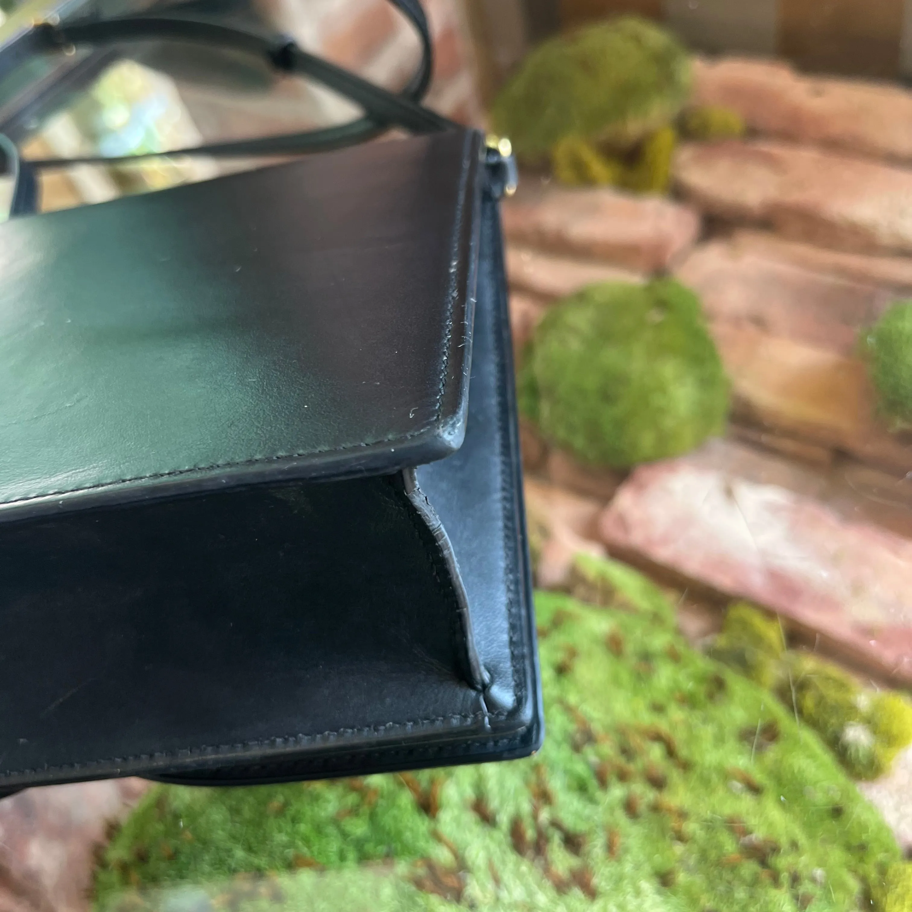 DOLCE AND GABBANA DG Logo Flap Leather Crossbody