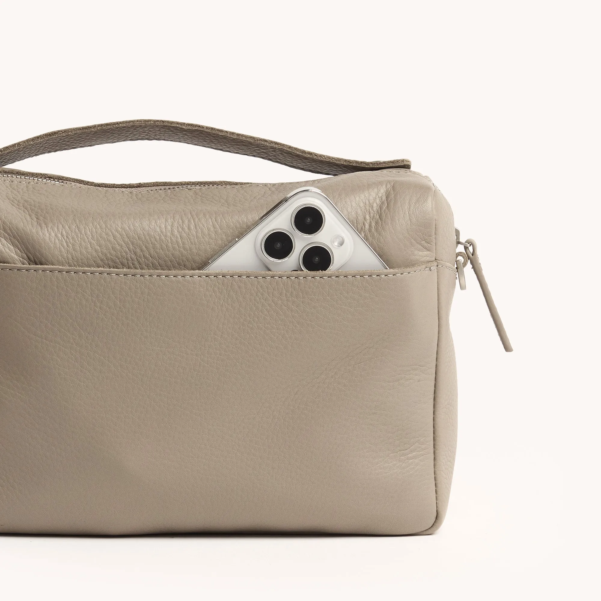 Evan Crossbody | Pewter Pebble/Brushed Silver | Med