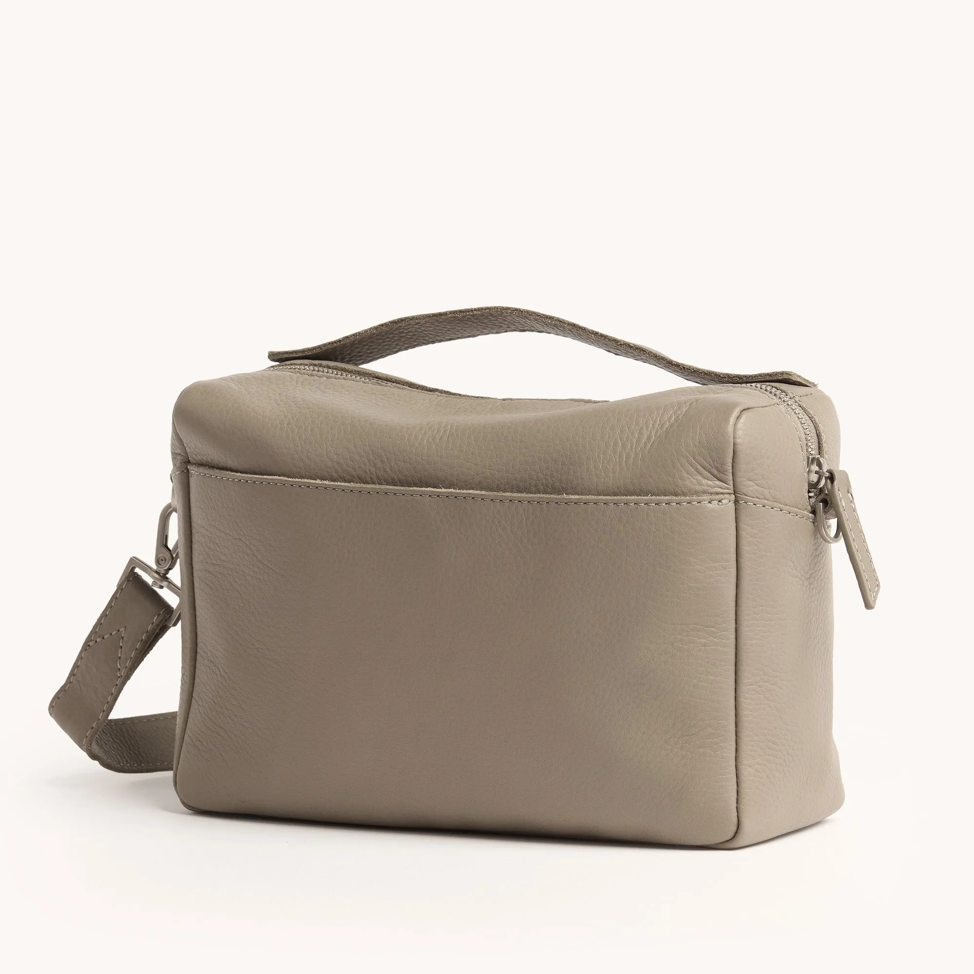 Evan Crossbody | Pewter Pebble/Brushed Silver | Med