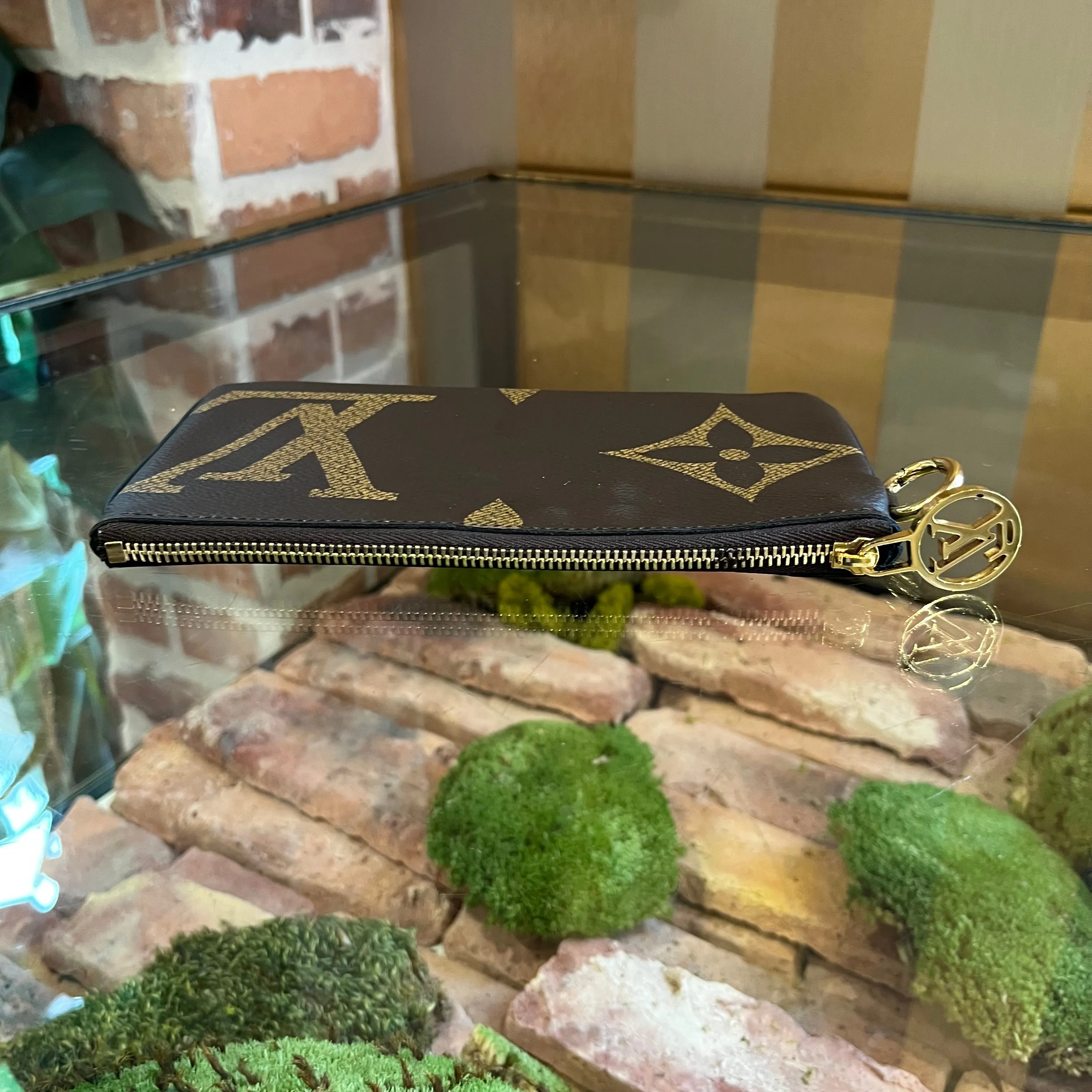 LOUIS VUITTON Giant Monogram Trio Clutch TS3963