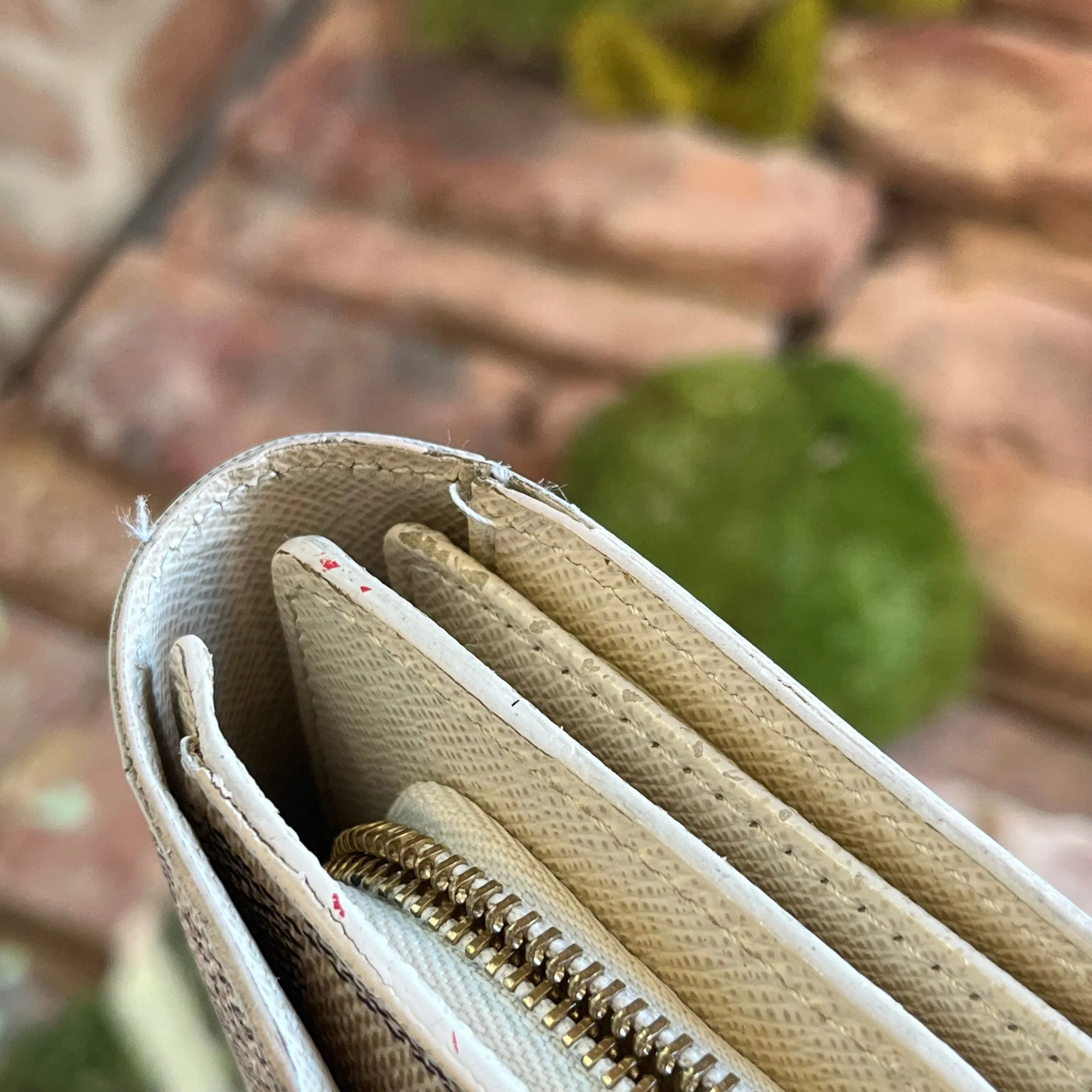LOUIS VUITTON Joey Portofeuil Damier Azur Wallet