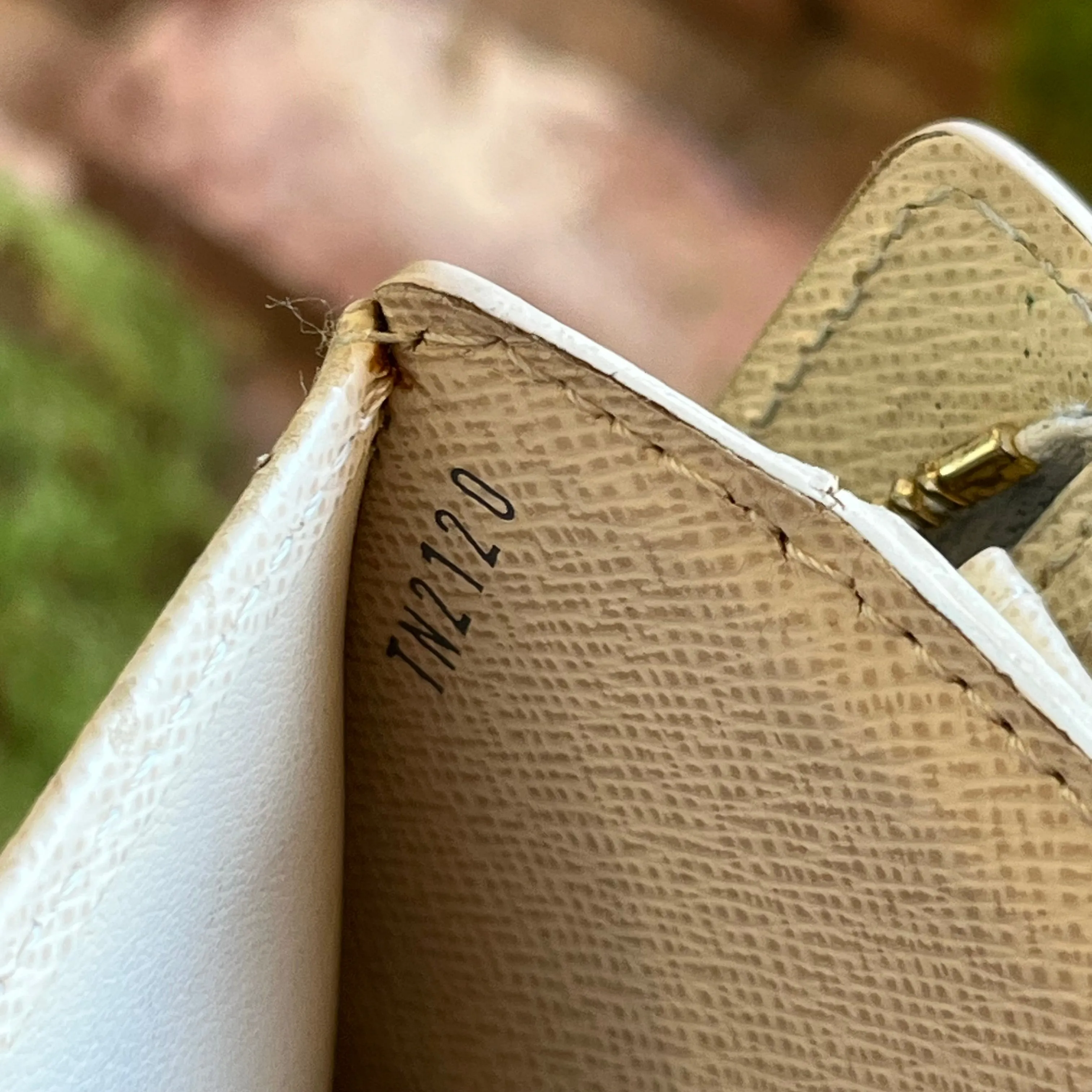 LOUIS VUITTON Joey Portofeuil Damier Azur Wallet