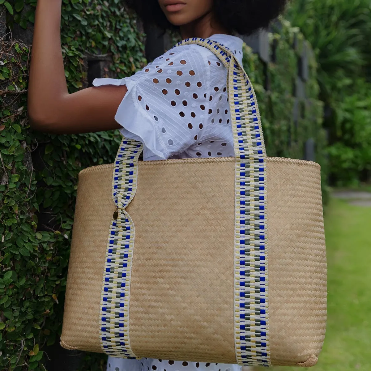 Mentawai Handwoven Bamboo Vegan Medium Tote Bag | Natural & Gold